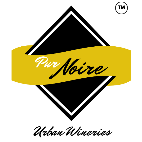 Pur Noire Wines Scrolled light version of the logo (Link to homepage)